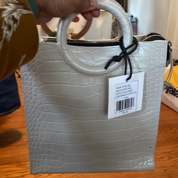 New with tag leather shoulder bag - Picture 3 of 3